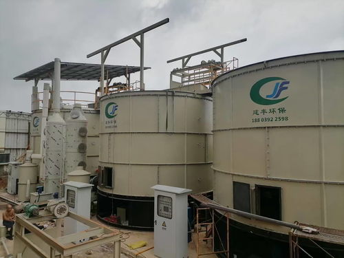 雞糞快速發(fā)酵有機肥的方法 發(fā)酵罐與翻堆機的應(yīng)用